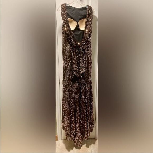 Mac Duggal NWT COWL BACK BOAT NECK SEQUINED EVENING GOWN in Bronze Size 8 - Picture 6 of 10